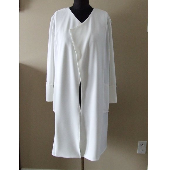 Elegant Warm White Long Jacket Coat by Harve Benard L - Picture 4 of 6